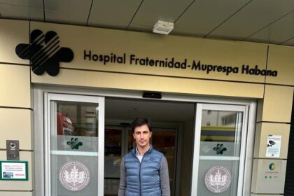 Francisco José Espada abandona el hospital