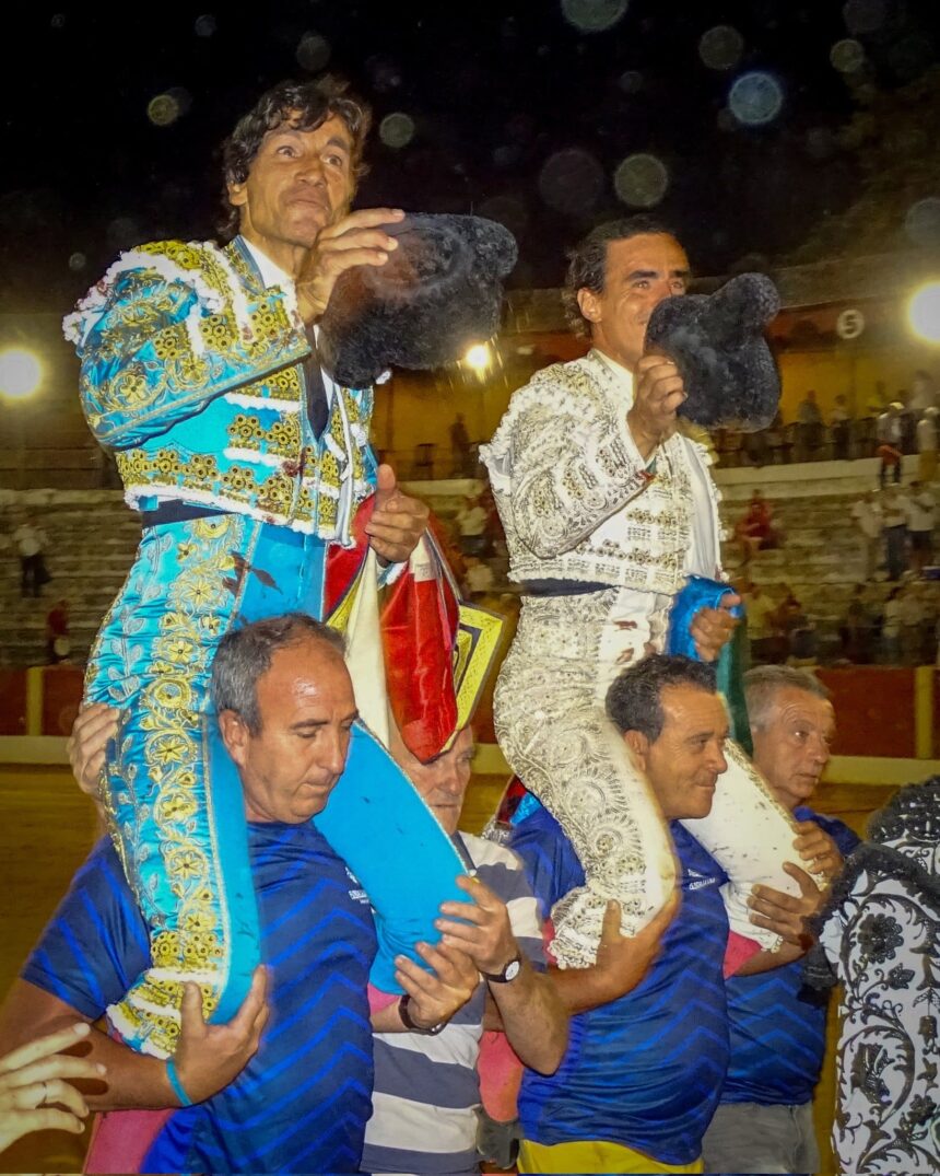 Destacada actuación de Curro Díaz, a hombros con Galdós, en Baeza